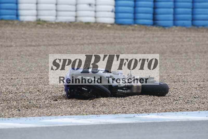 /Archiv-2025/01 24.-27.01.2025 Moto Center Thun Jerez/rot-red/backside